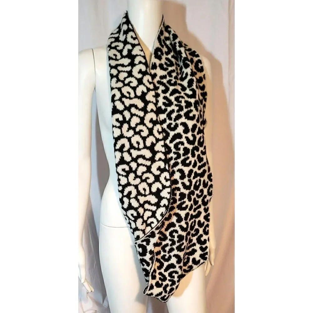 100% Acrylic Black & White Print Infinity Loop Scarf